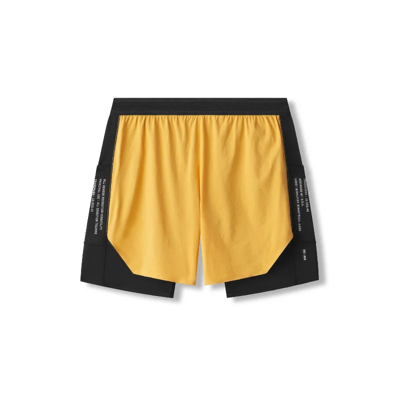 0953. Aerotex™ Hybrid Liner Short - Amber/Black Bold Men's Statement