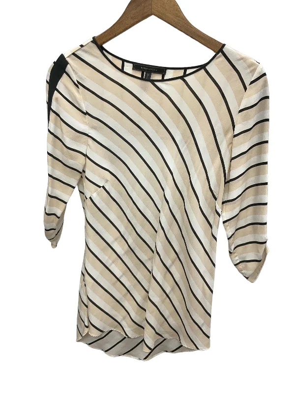 Top 3/4 Sleeve By Bcbg  Size: M Preppy Men's College