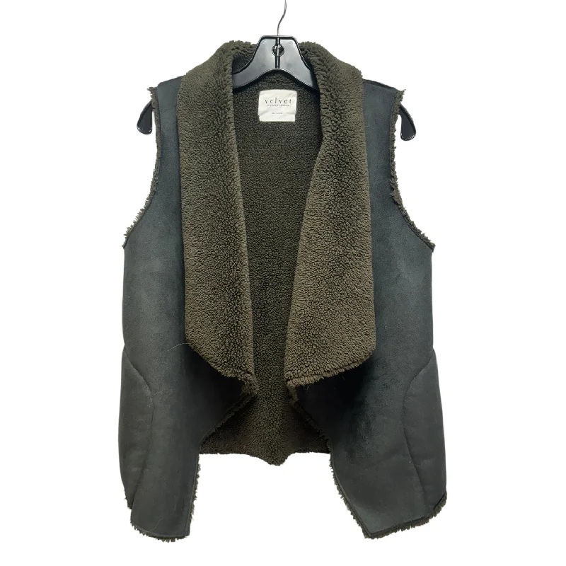 Vest Faux Fur & Sherpa By Velvet By Graham & Spencer In Black & Brown, Size: M Monochromatic Office Style