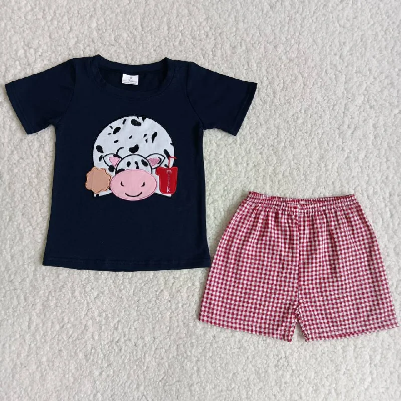 Clearance C16-8 Red check seersucker shorts with embroidered cow Gym