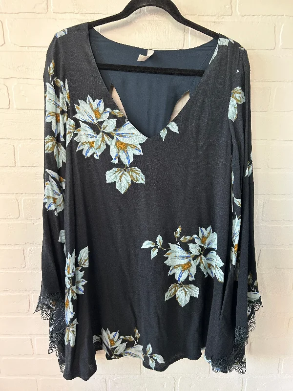 Top Long Sleeve By Free People  Size: Xs Monochromatic All