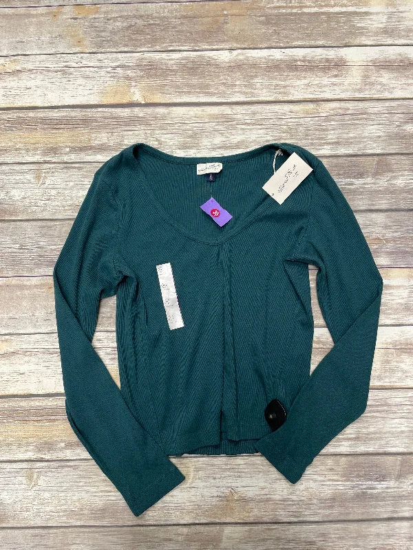 Top Long Sleeve By Universal Thread  Size: Xl Preppy Men's College