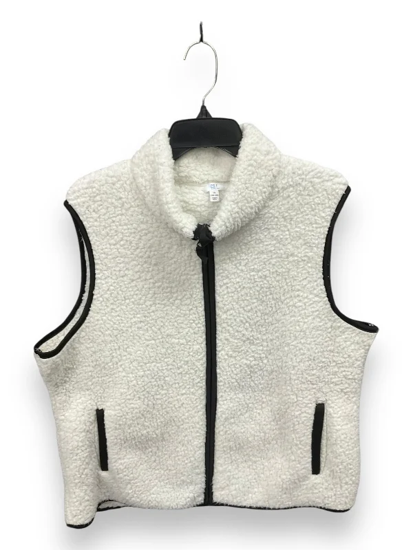 Vest Faux Fur & Sherpa By Time And Tru In White, Size: 1x Bohemian Men's Free