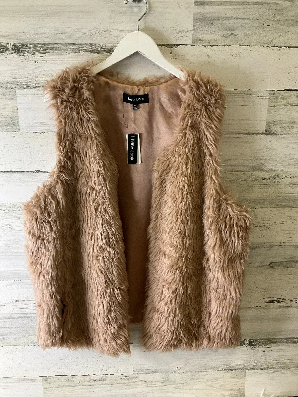 Vest Faux Fur & Sherpa By New Look In Tan, Size: 2x British Gentleman Style