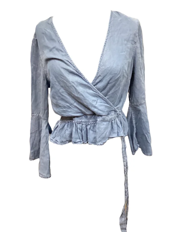 Top Long Sleeve By Haute Monde  Size: S Laid
